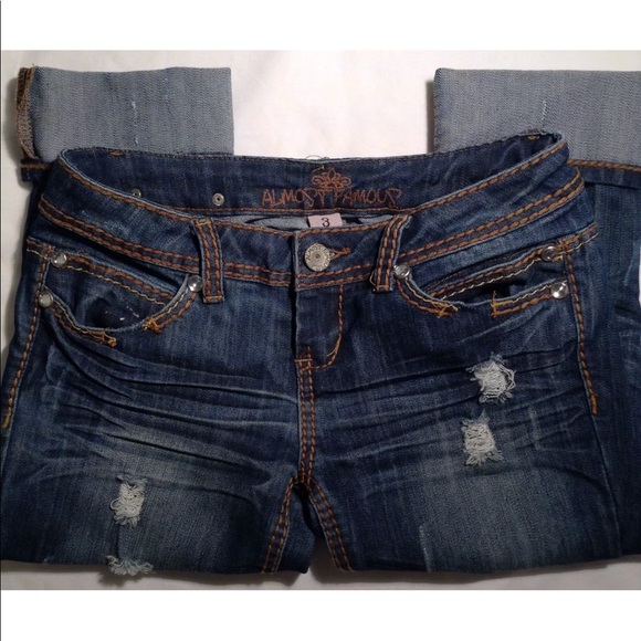 Almost Famous Jeans - Size 3 (26 X 18) - Capri - Picture 4 of 5